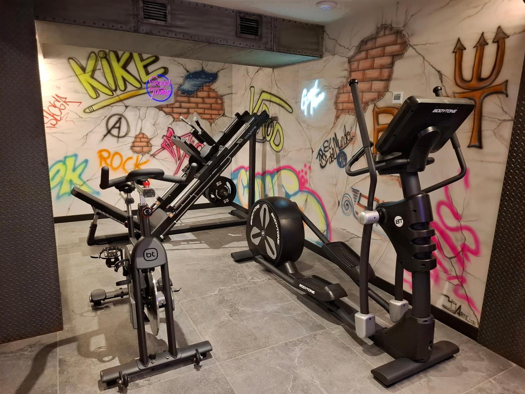 Apartamentos Turisticos Identia Sport Leon Ngoại thất bức ảnh