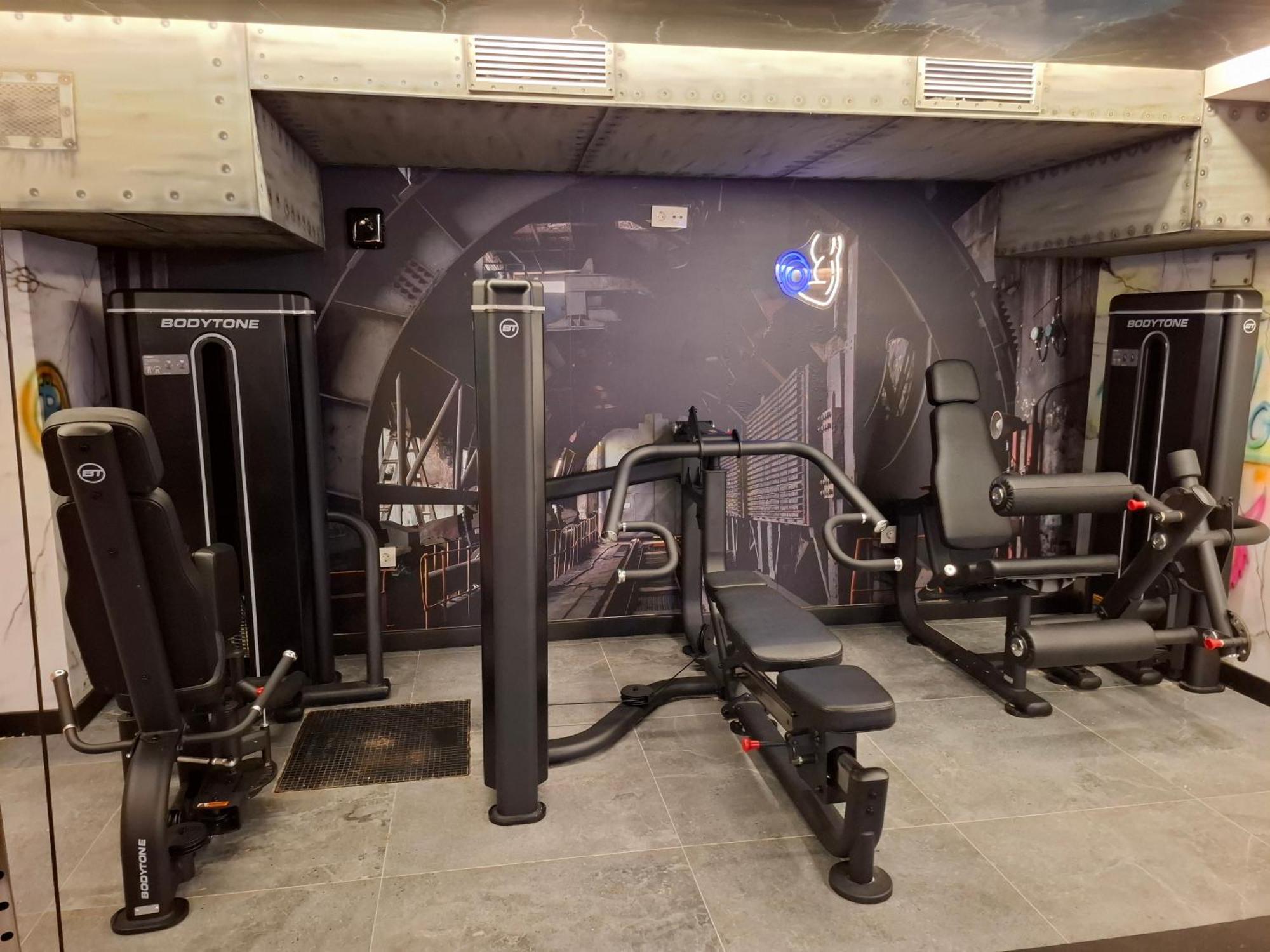 Apartamentos Turisticos Identia Sport Leon Ngoại thất bức ảnh